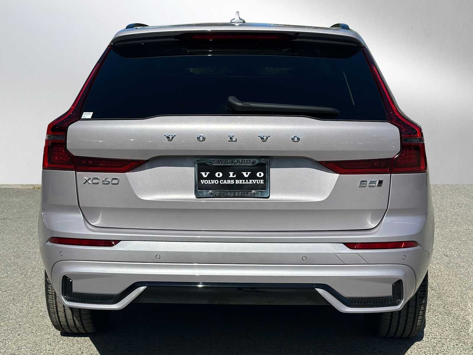 2026 Volvo XC60 Plus