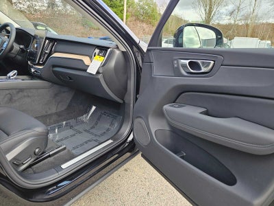 2026 Volvo XC60 Plus