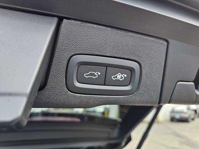 2026 Volvo XC60 Plus