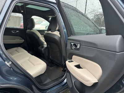 2026 Volvo XC60 Plus