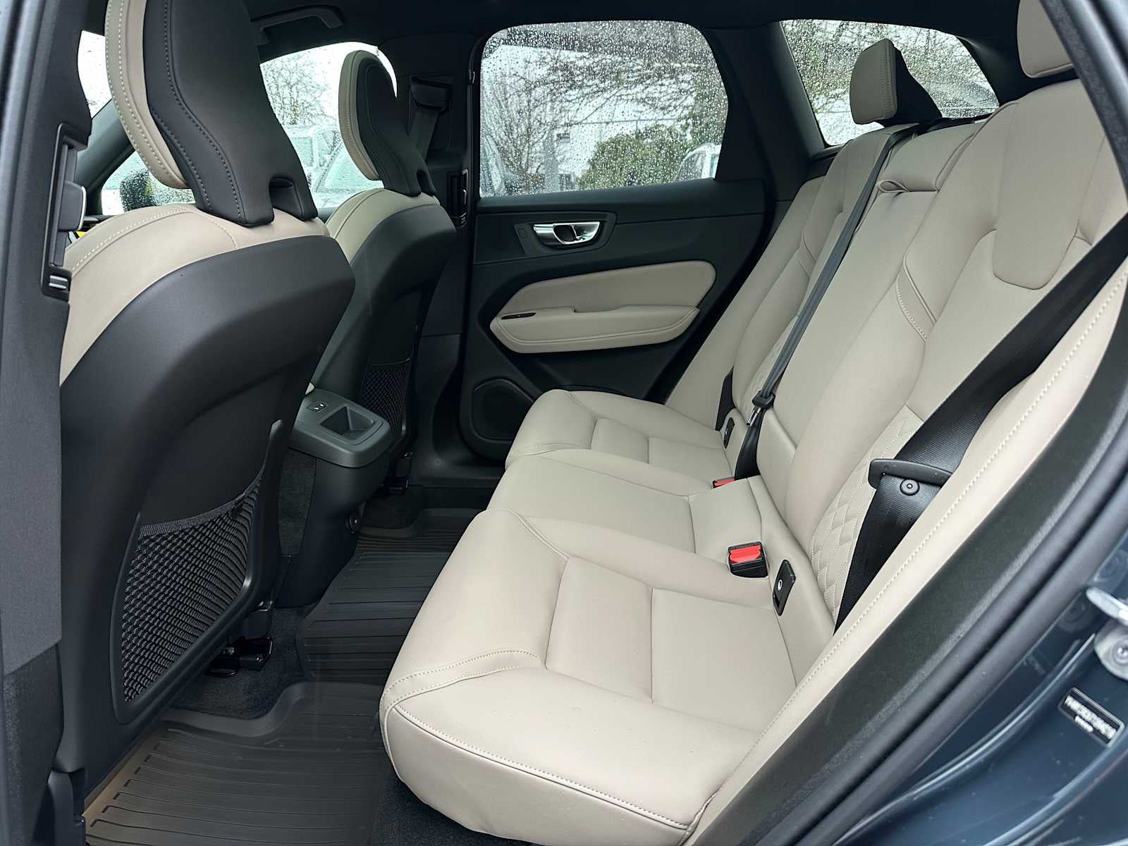 2026 Volvo XC60 Plus