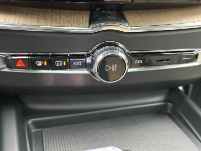 2026 Volvo XC60 Plus