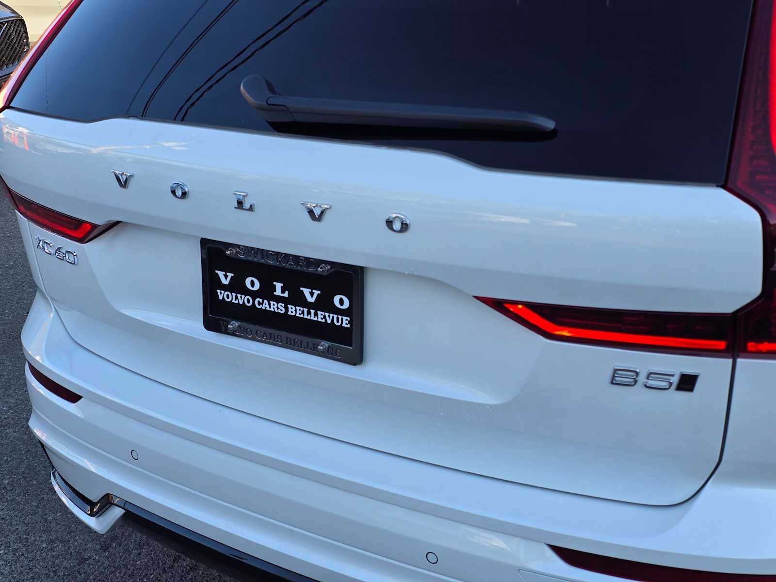 2026 Volvo XC60 Plus