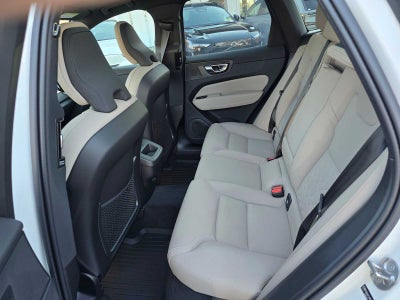 2026 Volvo XC60 Plus