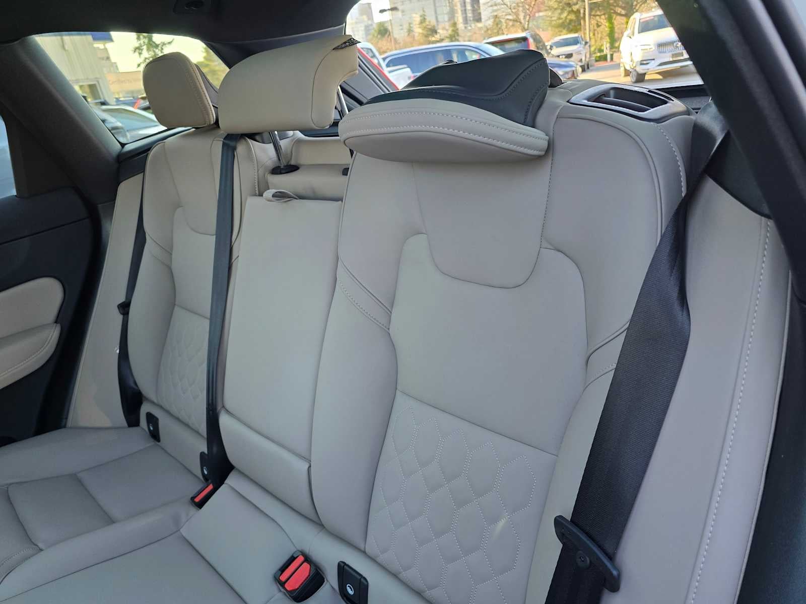 2026 Volvo XC60 Plus