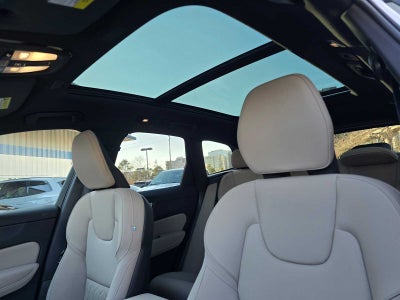 2026 Volvo XC60 Plus