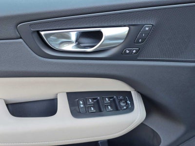 2026 Volvo XC60 Plus