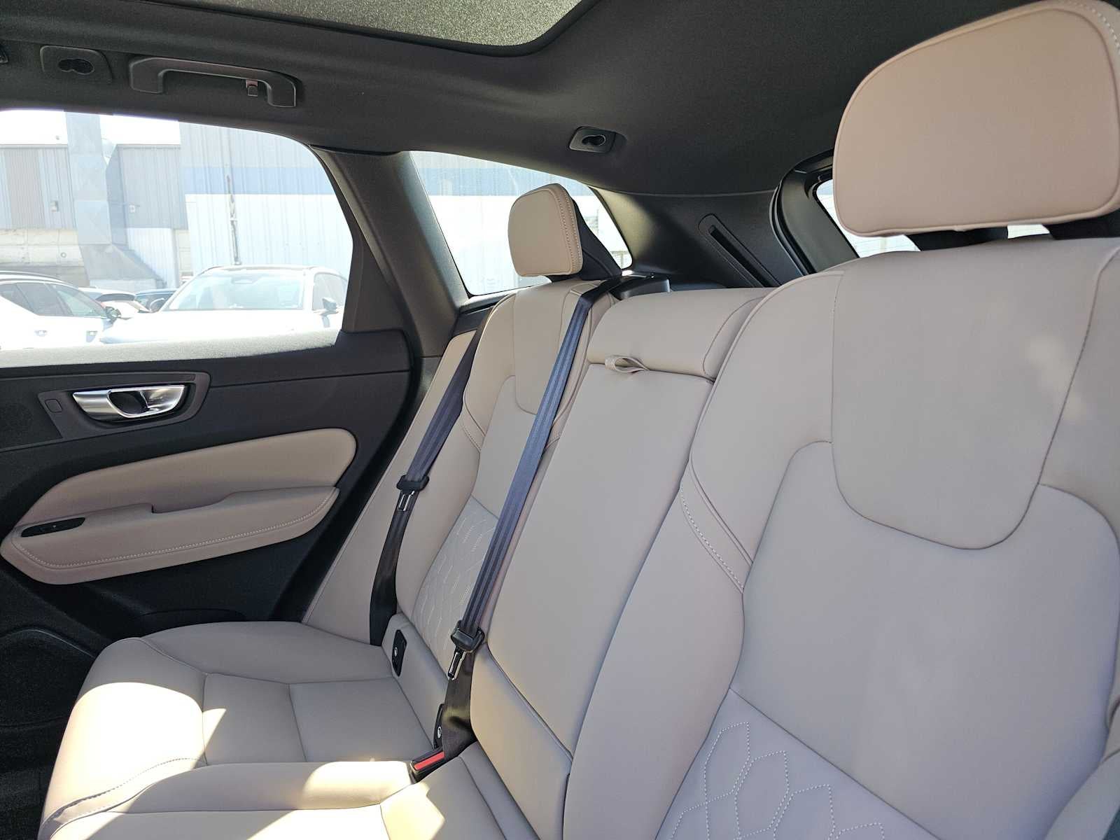 2026 Volvo XC60 Plus