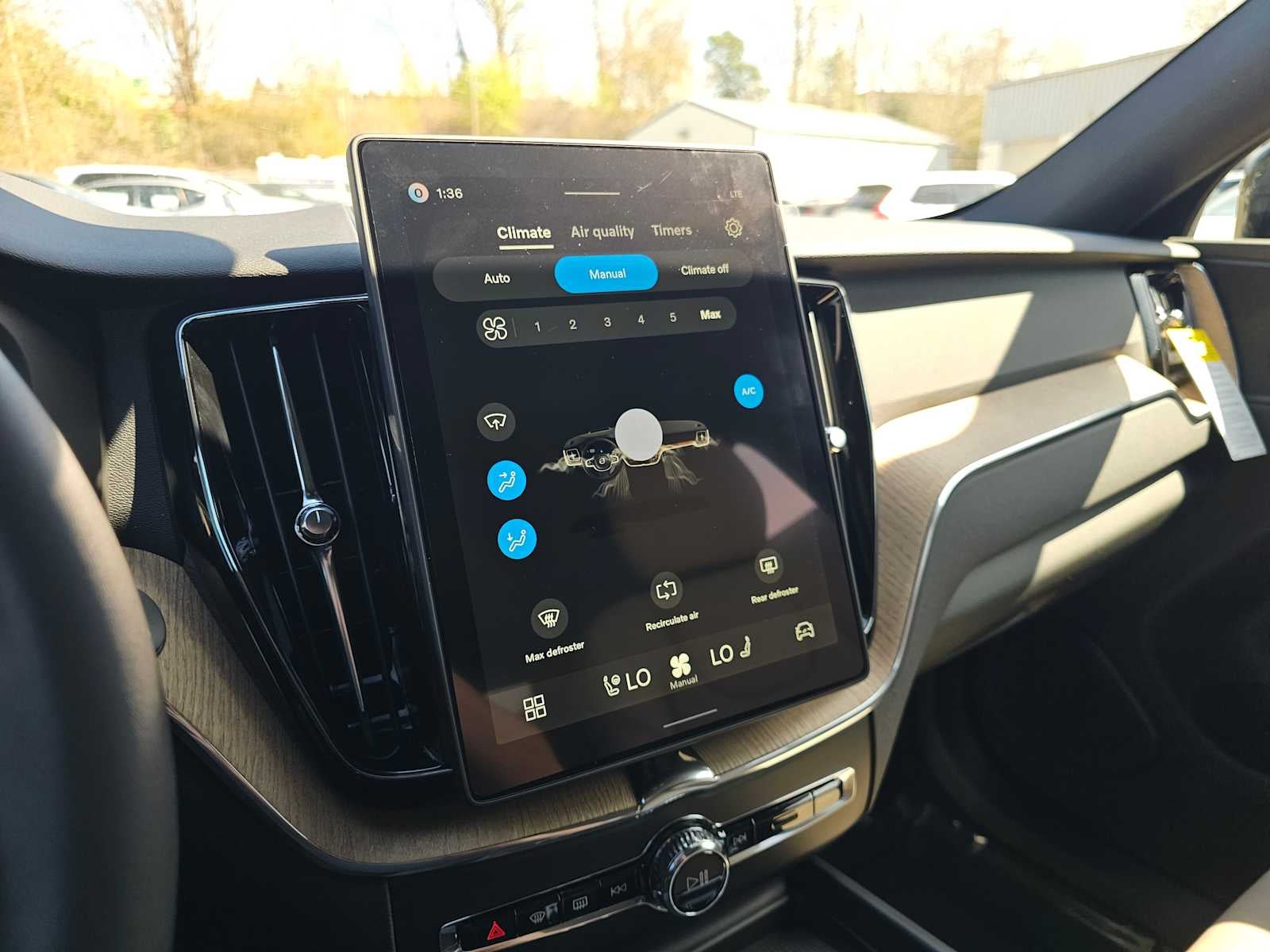 2026 Volvo XC60 Plus
