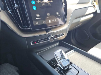 2026 Volvo XC60 Plus