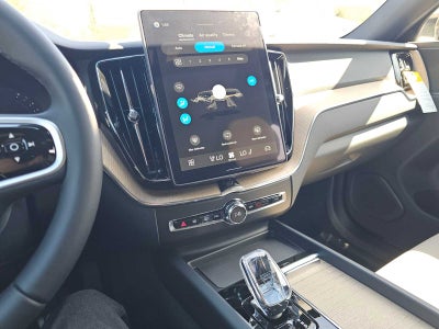 2026 Volvo XC60 Plus