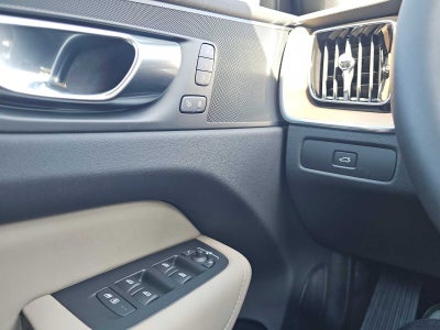 2026 Volvo XC60 Plus