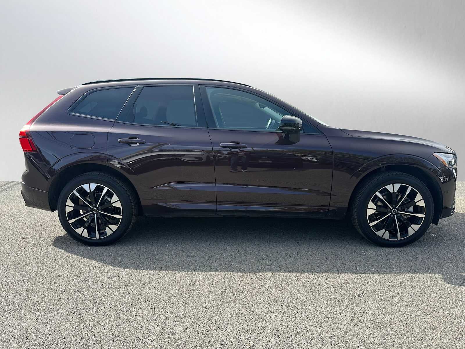 2026 Volvo XC60 Plus