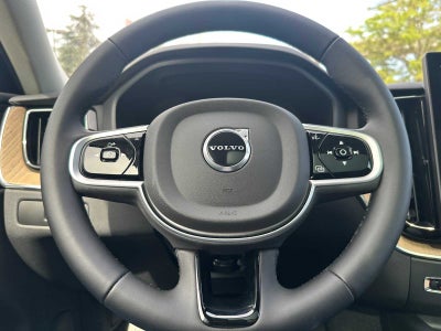 2026 Volvo XC60 Plus