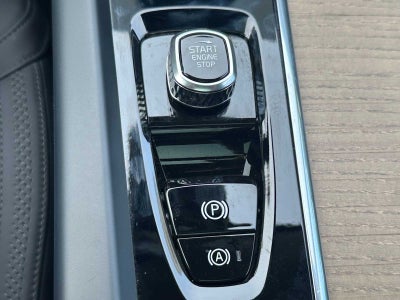 2026 Volvo XC60 Plus