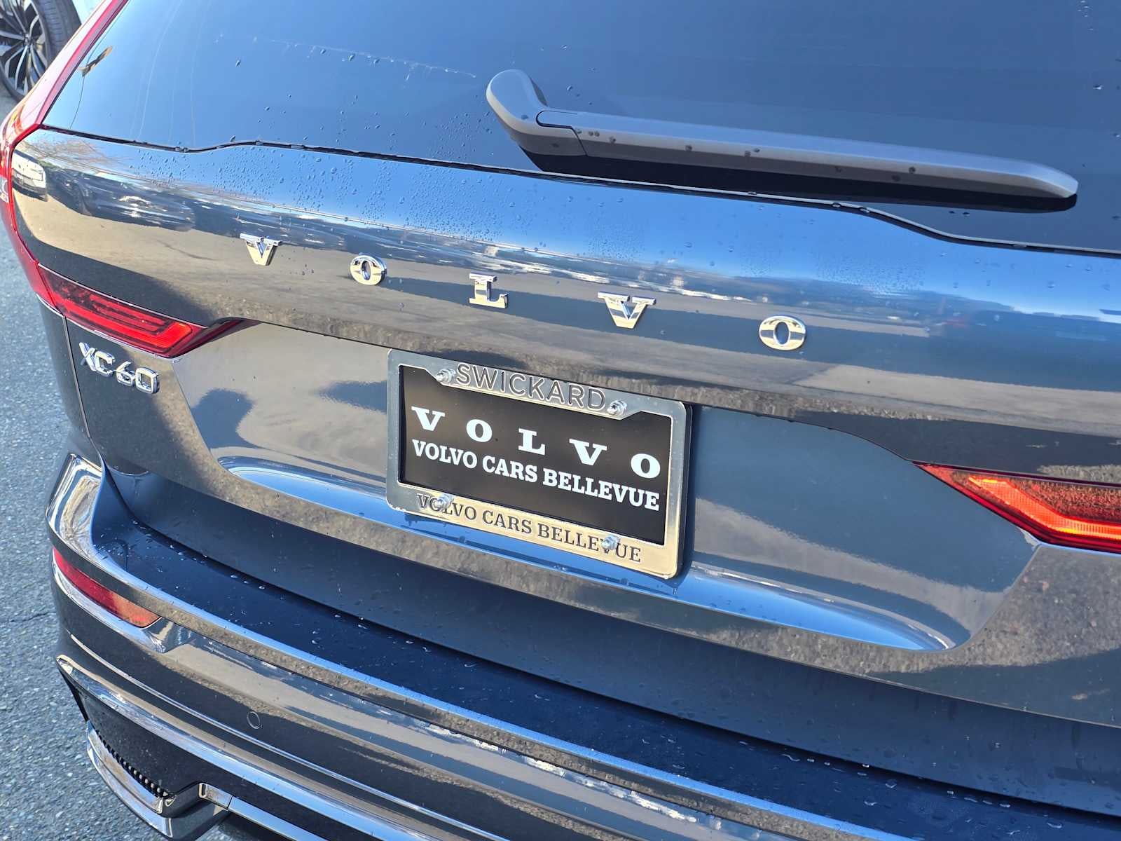 2026 Volvo XC60 Plus
