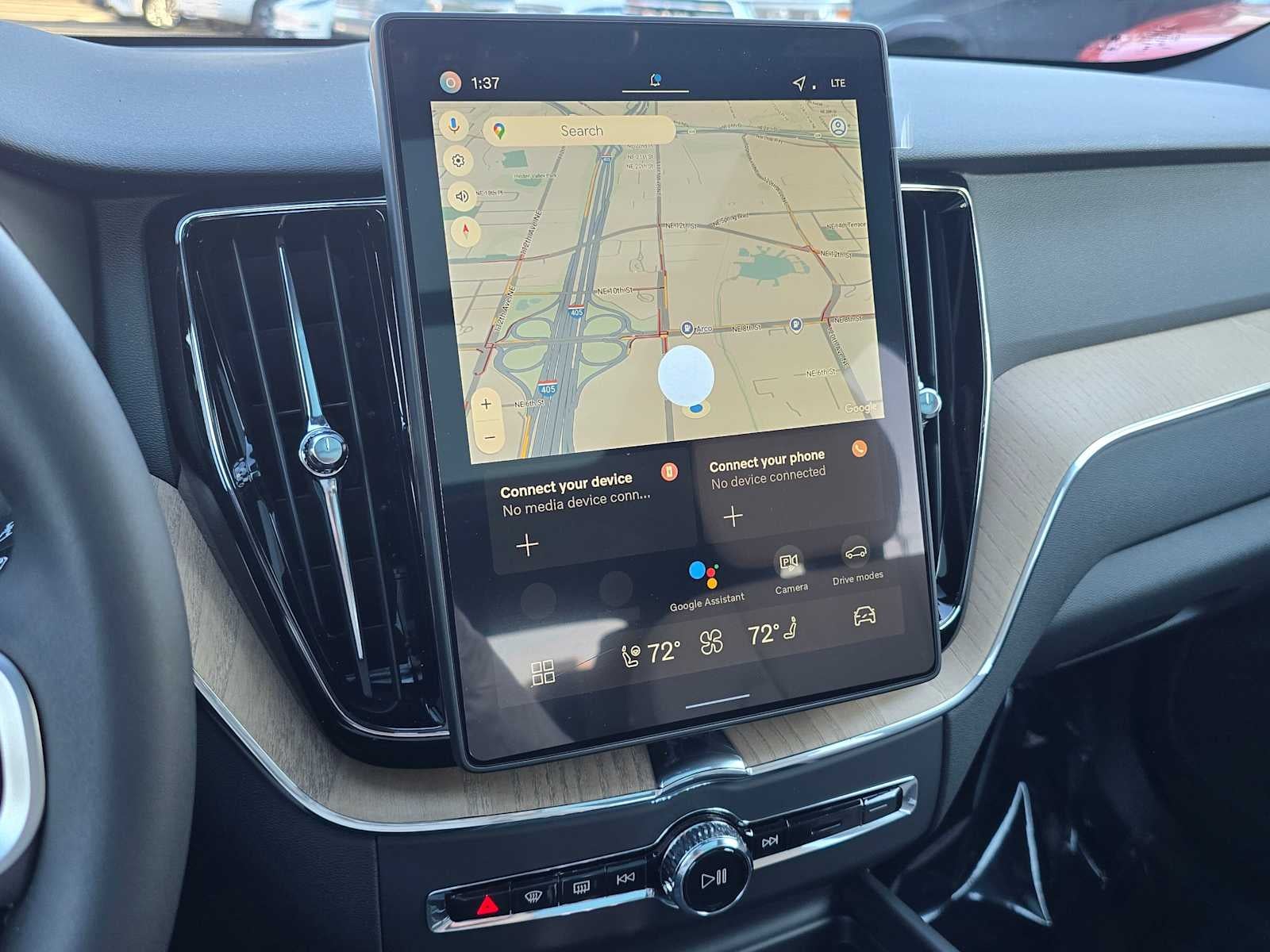 2026 Volvo XC60 Plus