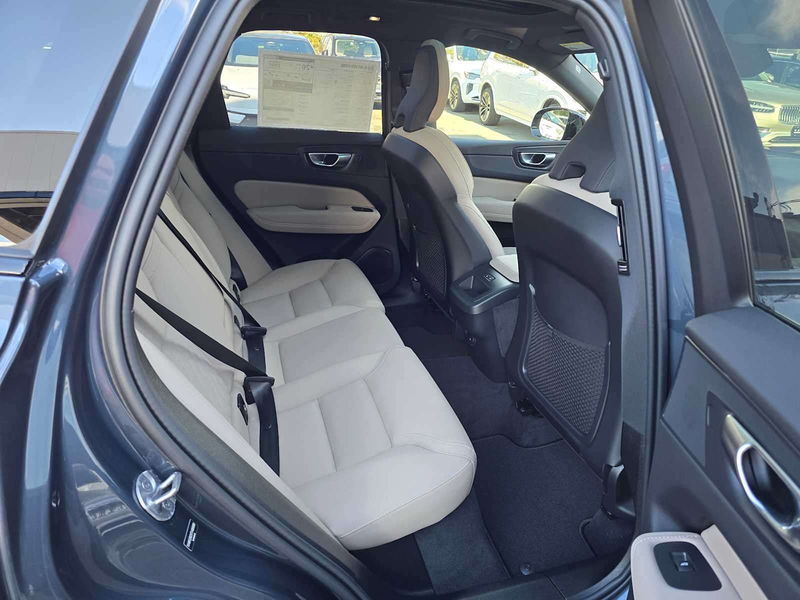 2026 Volvo XC60 Plus