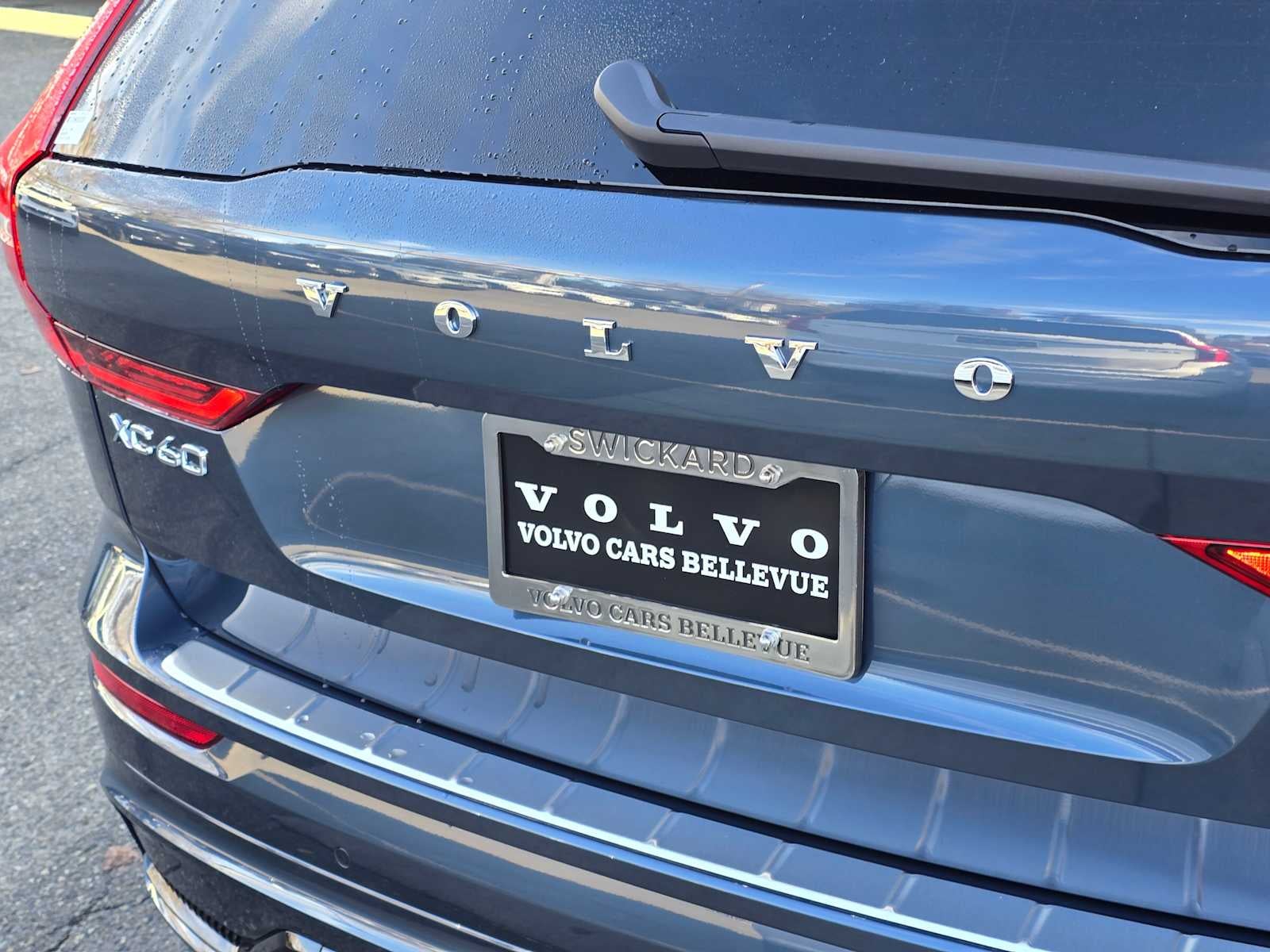 2026 Volvo XC60 Plus