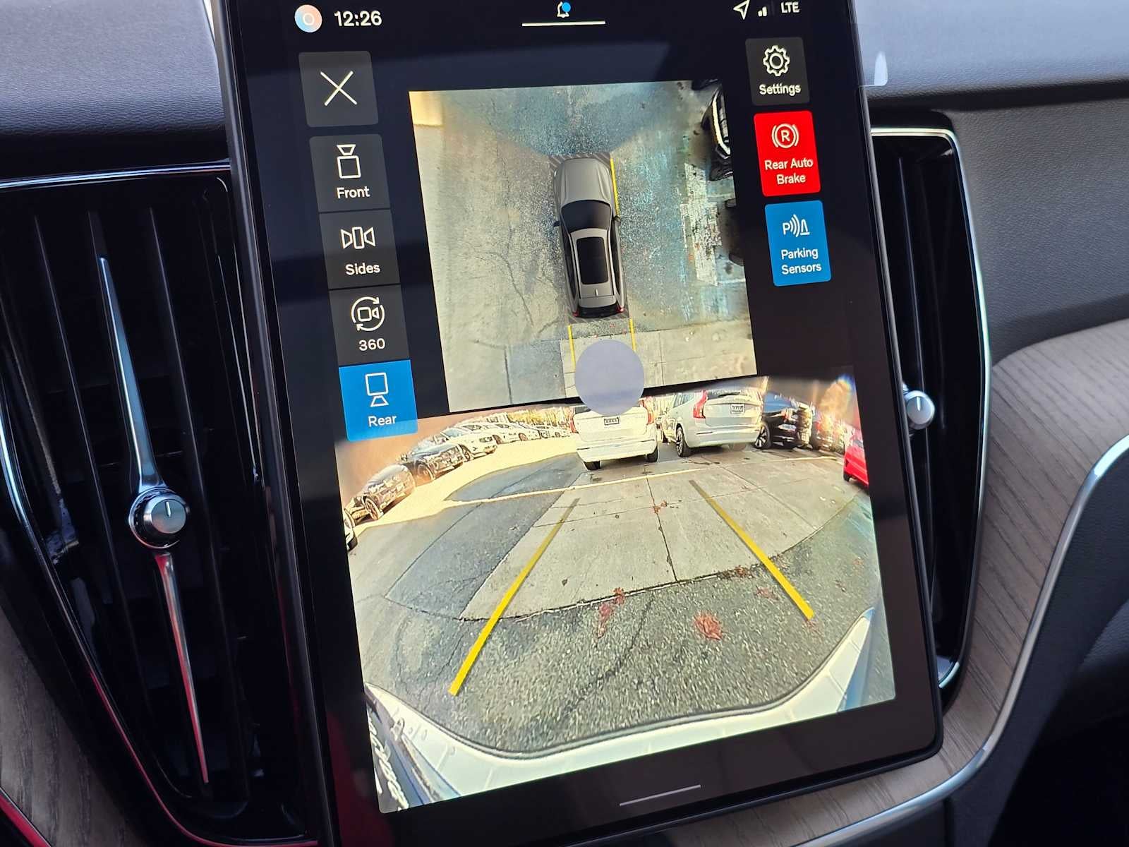 2026 Volvo XC60 Plus