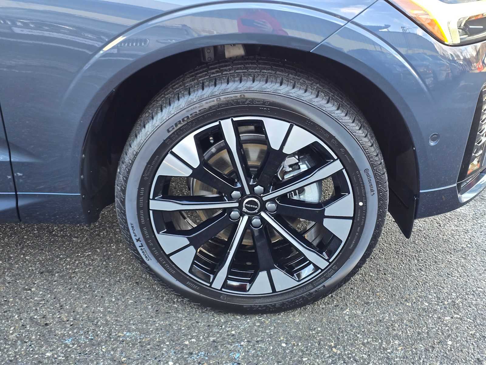 2026 Volvo XC60 Plus