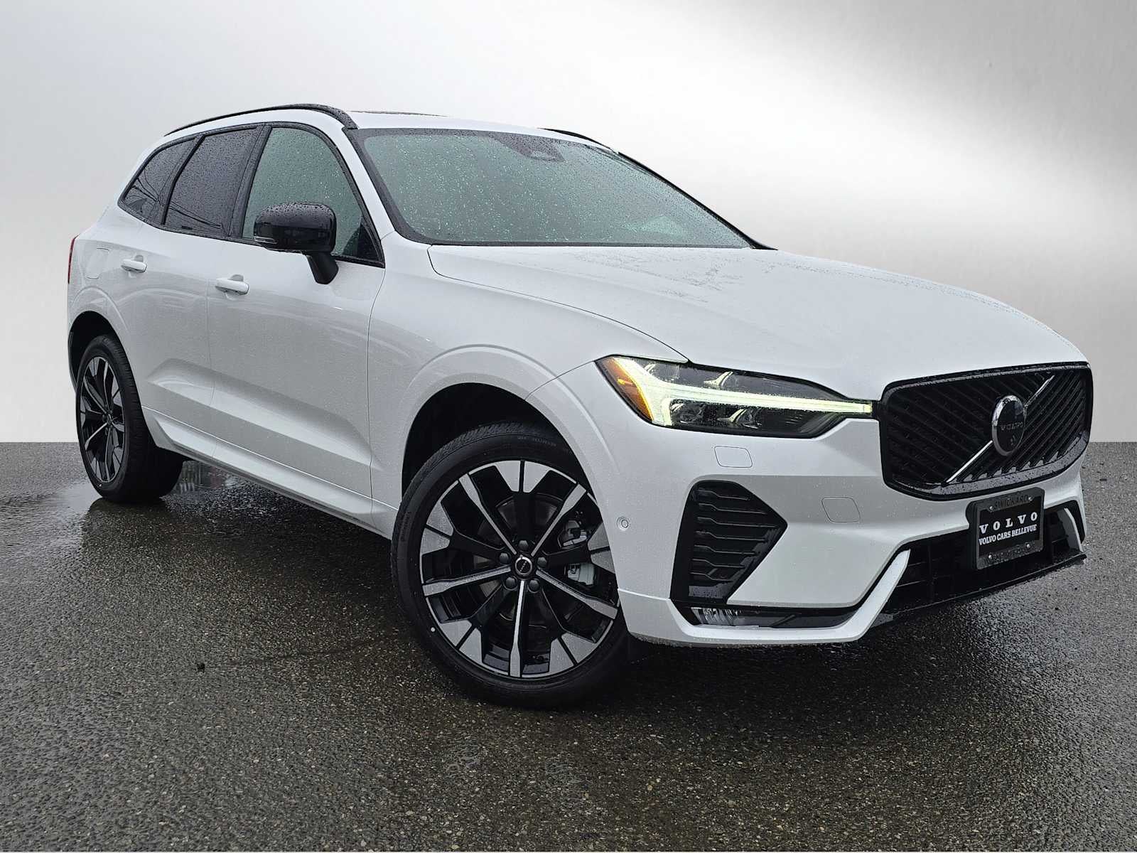2026 Volvo XC60 Plus