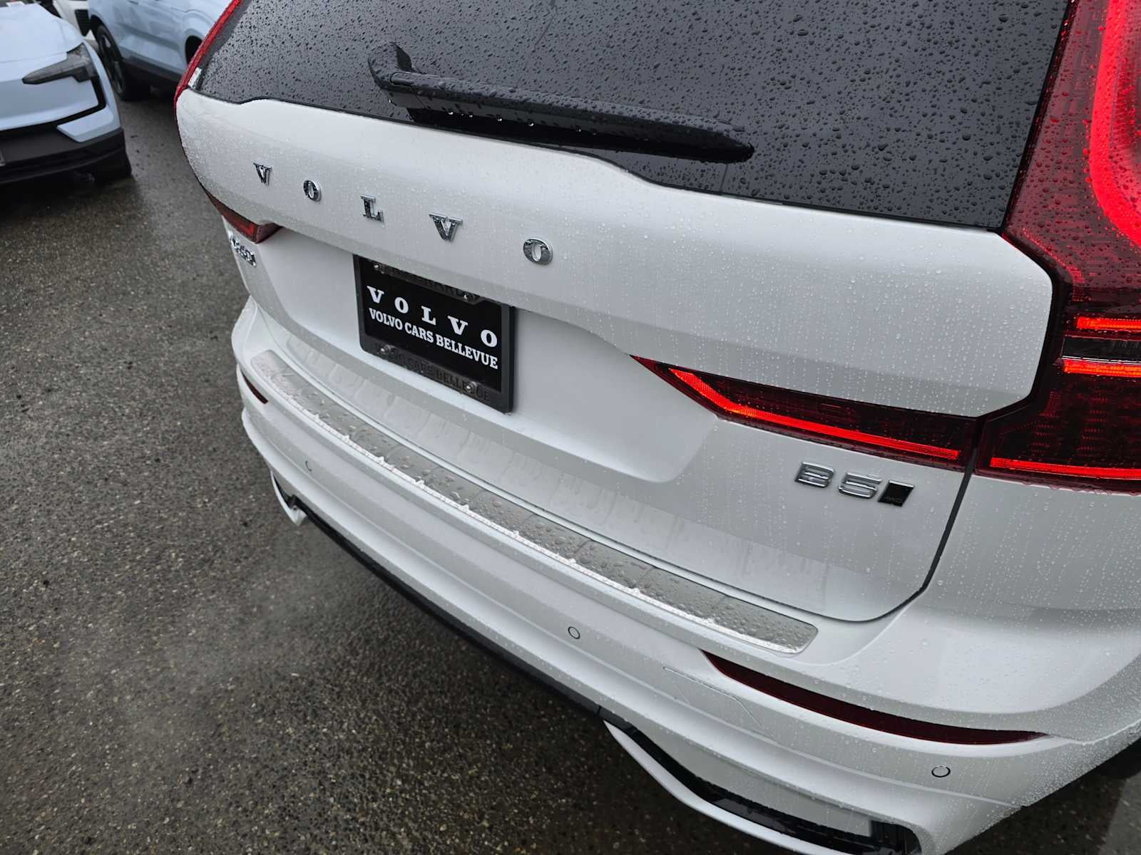 2026 Volvo XC60 Plus