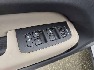 2026 Volvo XC60 Plus