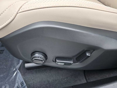 2026 Volvo XC60 Plus