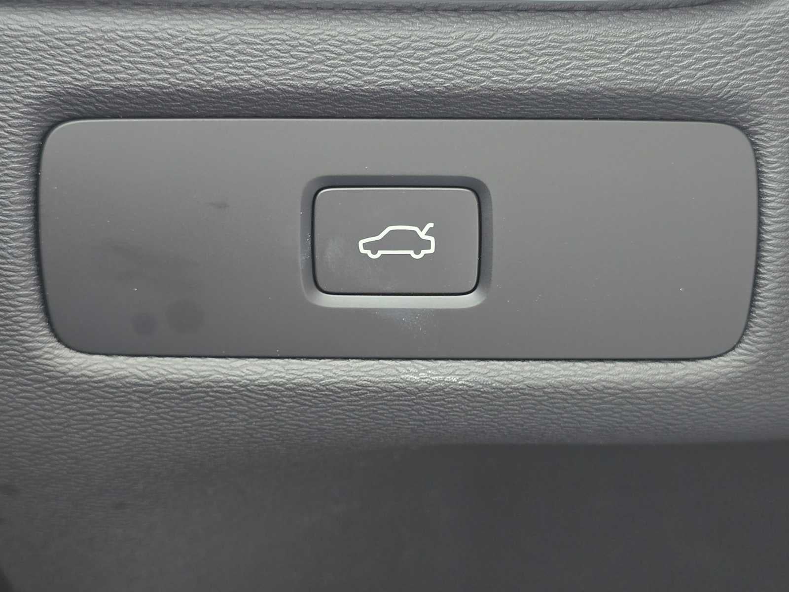 2026 Volvo XC60 Ultra Black Edition