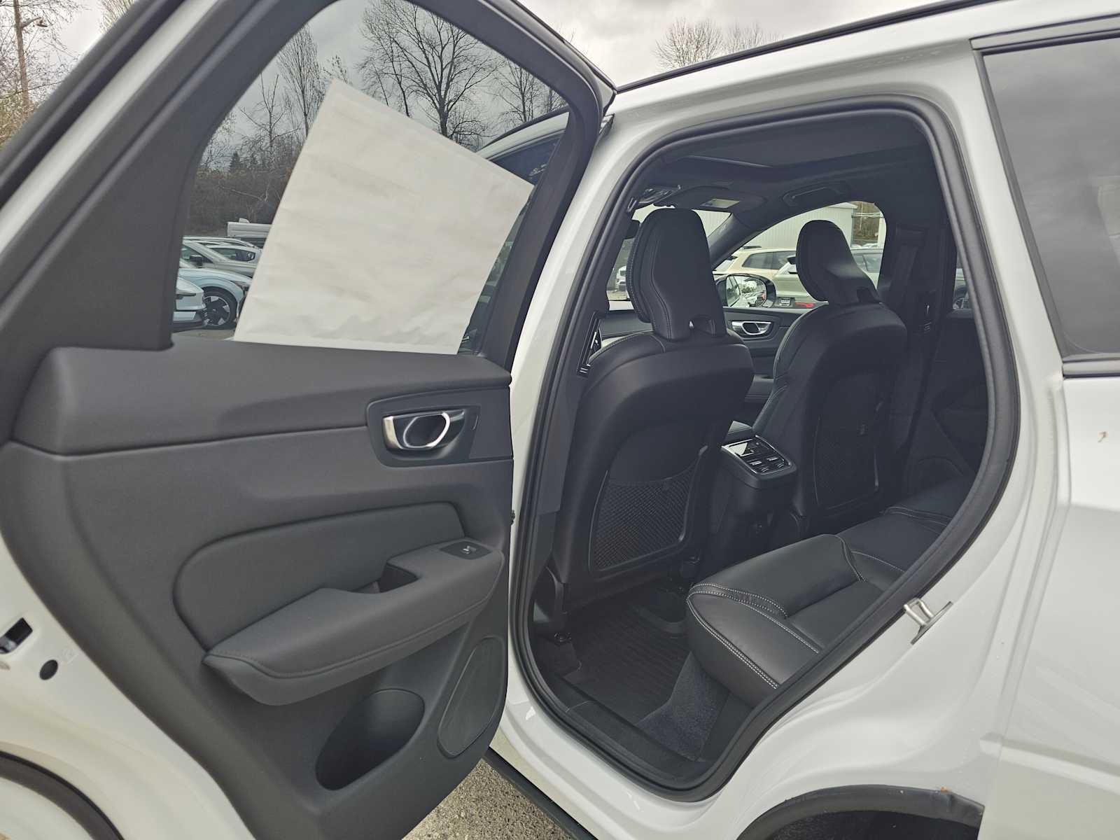 2026 Volvo XC60 Ultra Black Edition