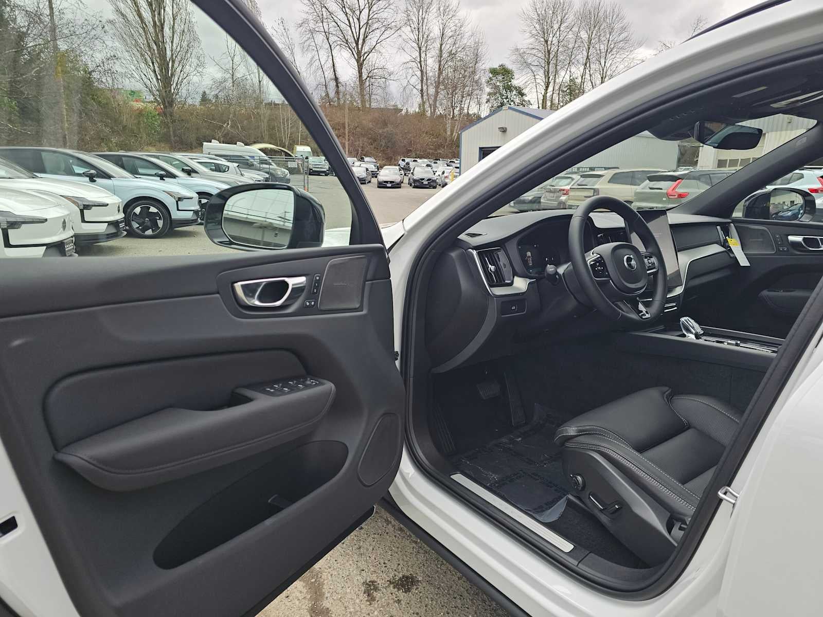2026 Volvo XC60 Ultra Black Edition