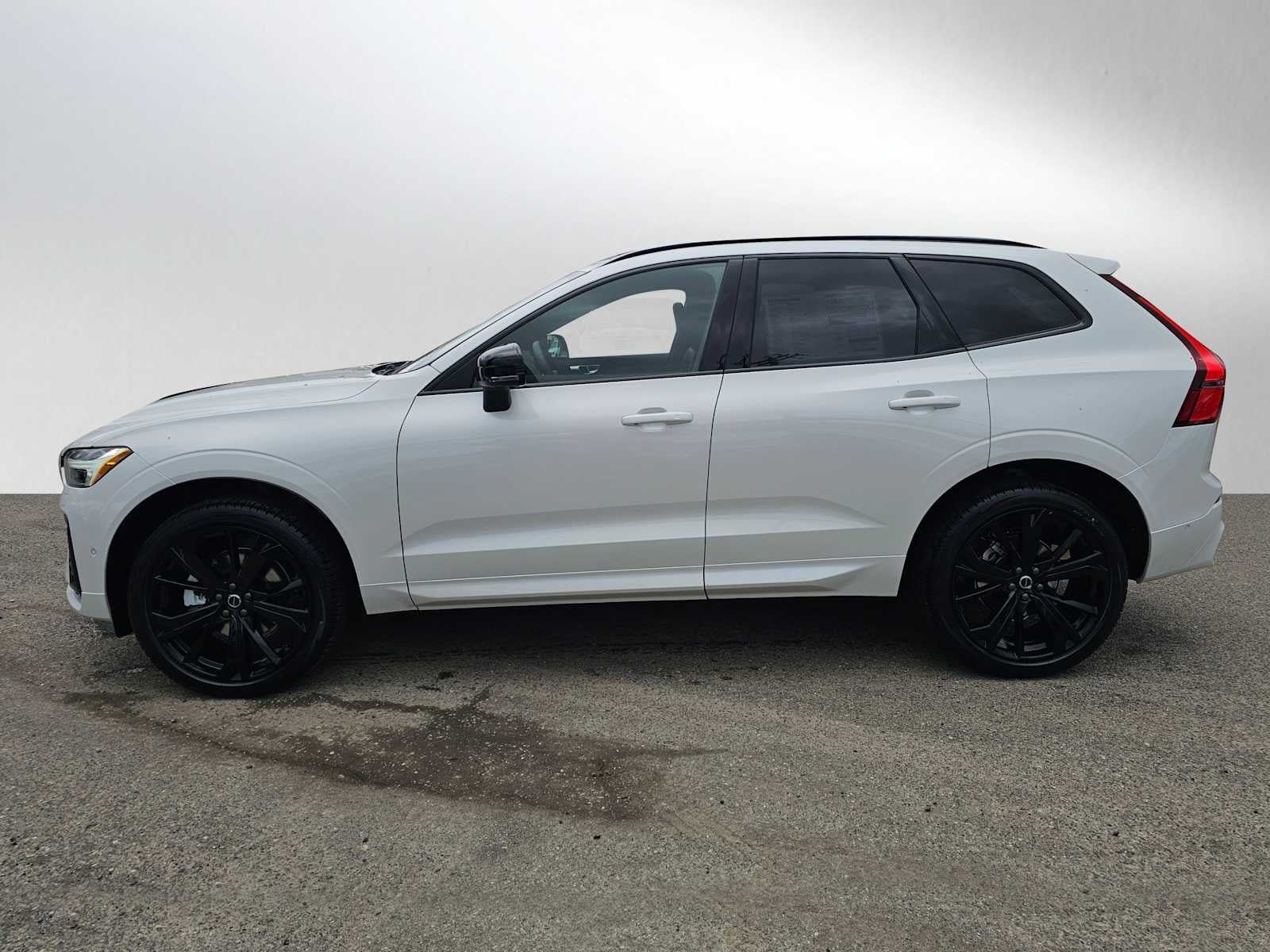 2026 Volvo XC60 Ultra Black Edition