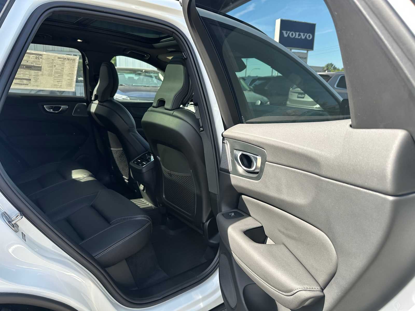 2026 Volvo XC60 Ultra Black Edition