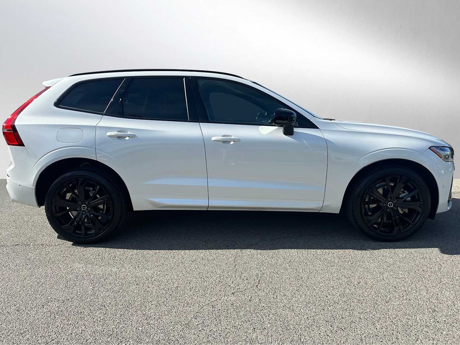 2026 Volvo XC60 Ultra Black Edition