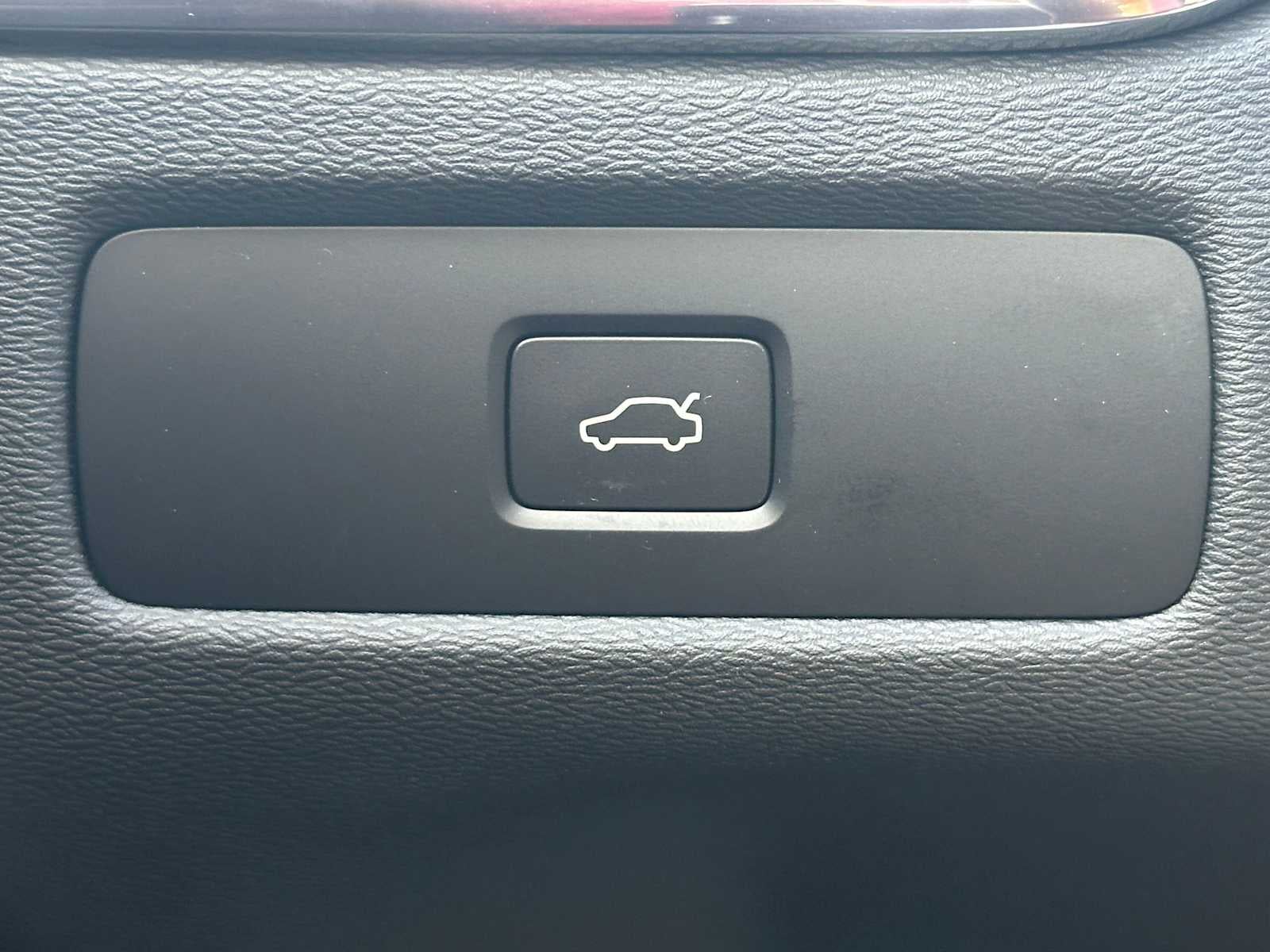 2026 Volvo XC60 Ultra Black Edition