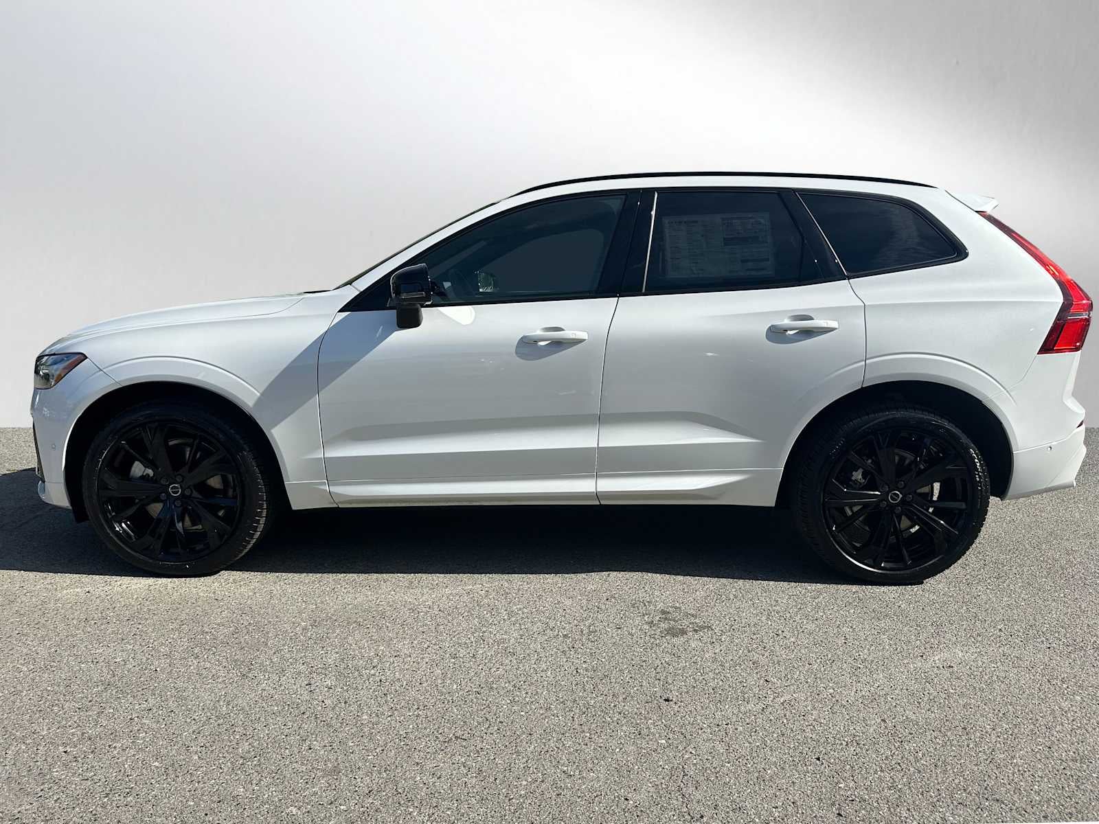 2026 Volvo XC60 Ultra Black Edition