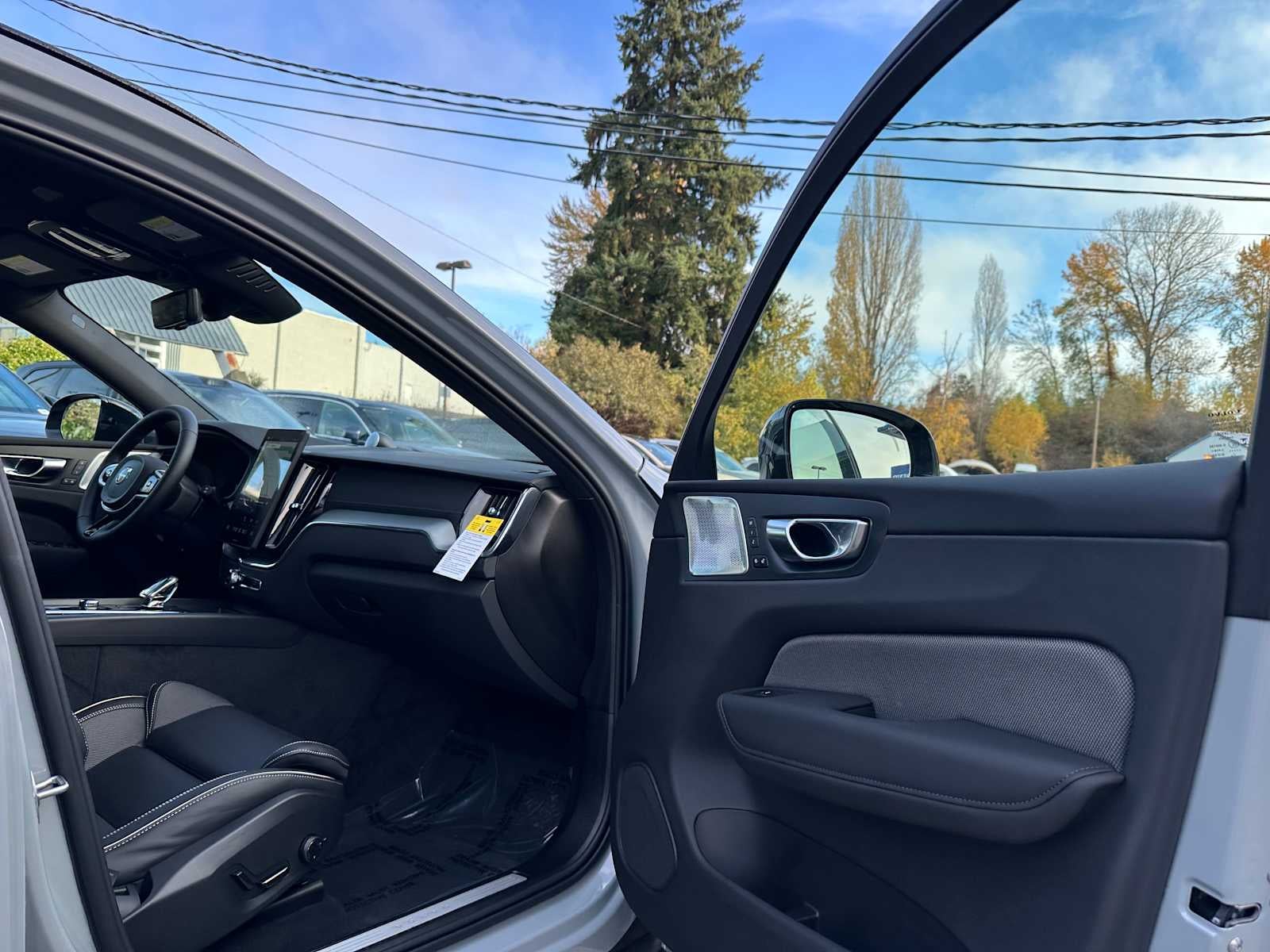 2026 Volvo XC60 Ultra Black Edition