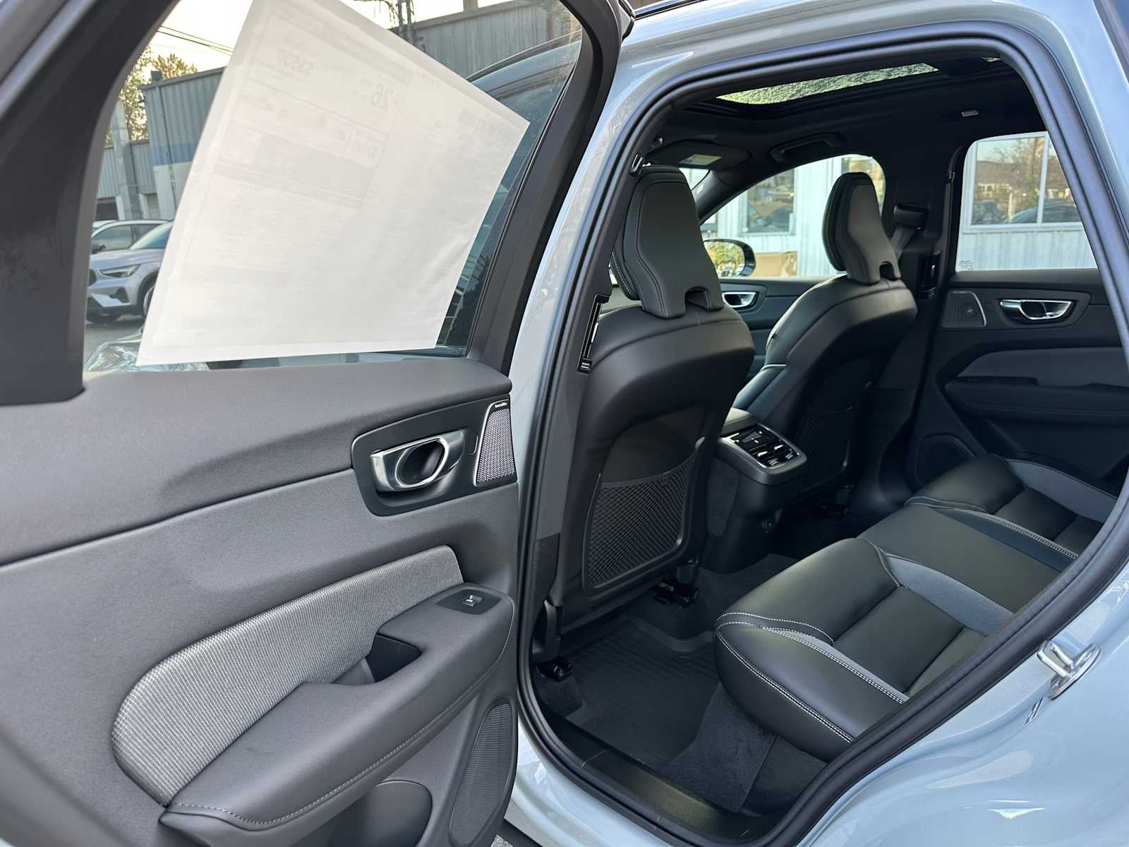 2026 Volvo XC60 Ultra Black Edition
