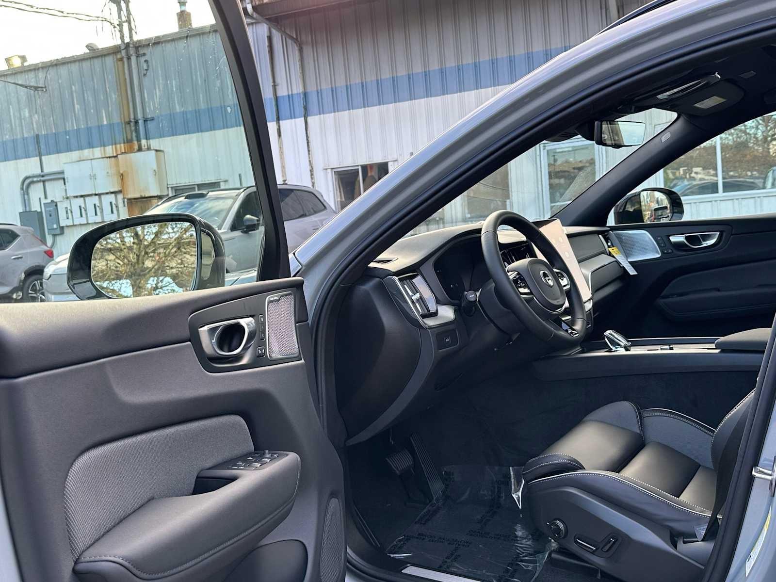 2026 Volvo XC60 Ultra Black Edition