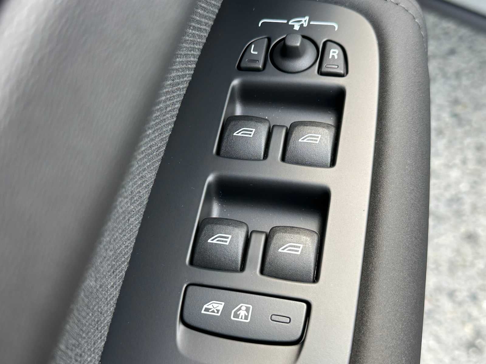 2026 Volvo XC60 Ultra Black Edition