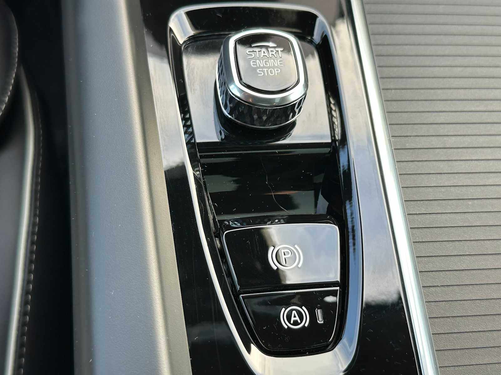 2026 Volvo XC60 Ultra Black Edition