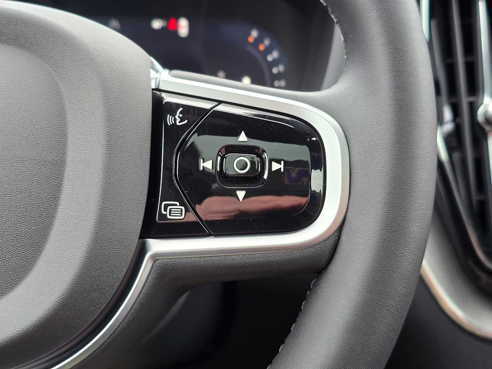 2026 Volvo XC60 Ultra Black Edition