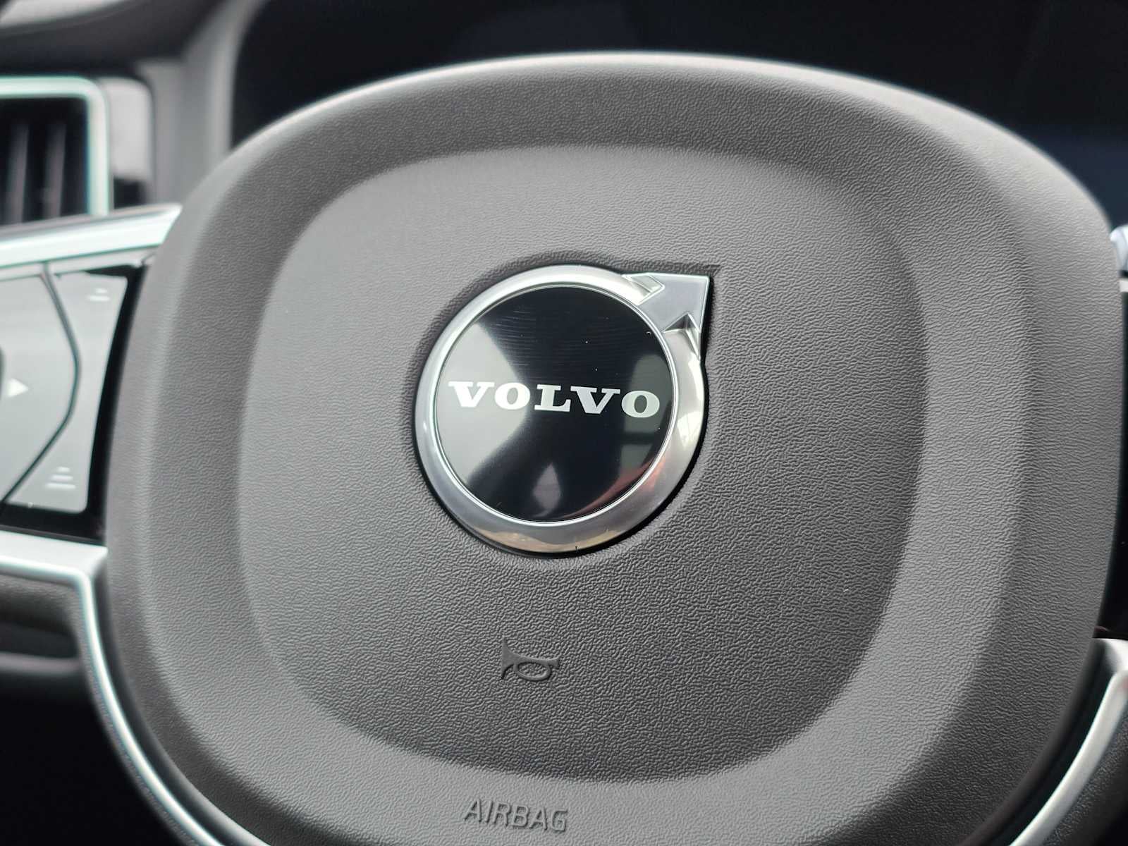 2026 Volvo XC60 Ultra Black Edition