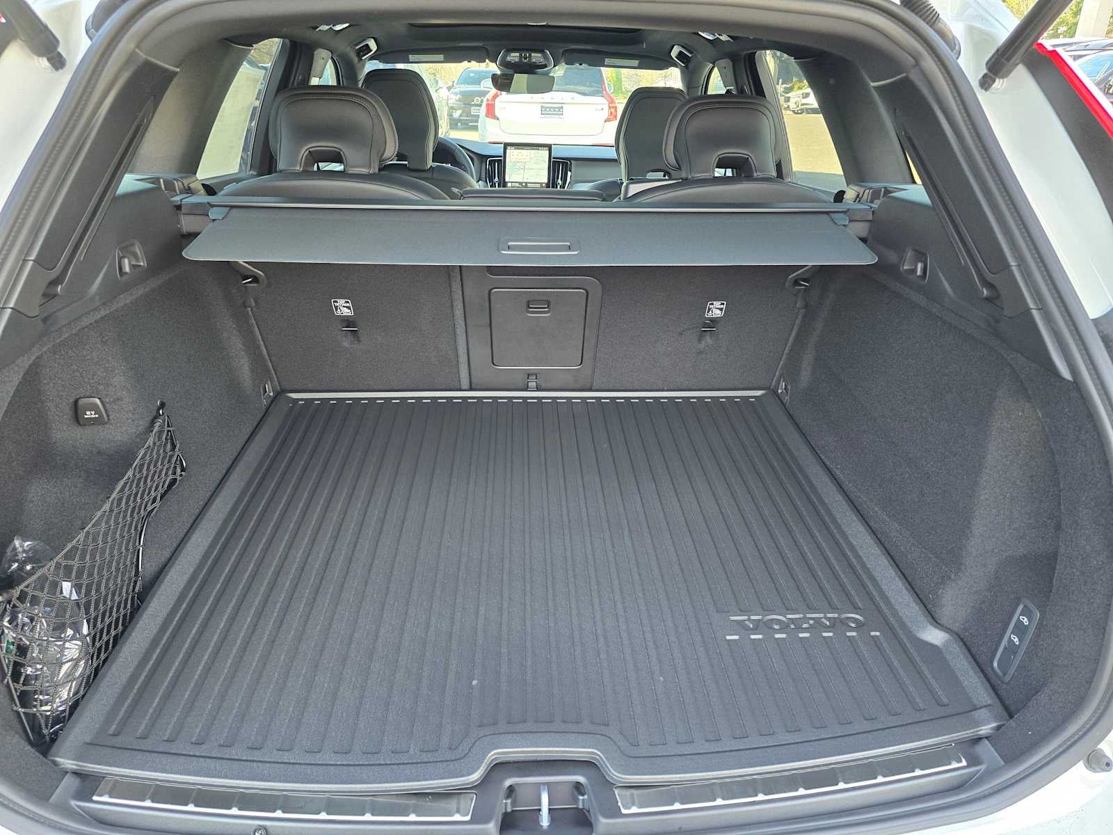 2026 Volvo XC60 Ultra Black Edition