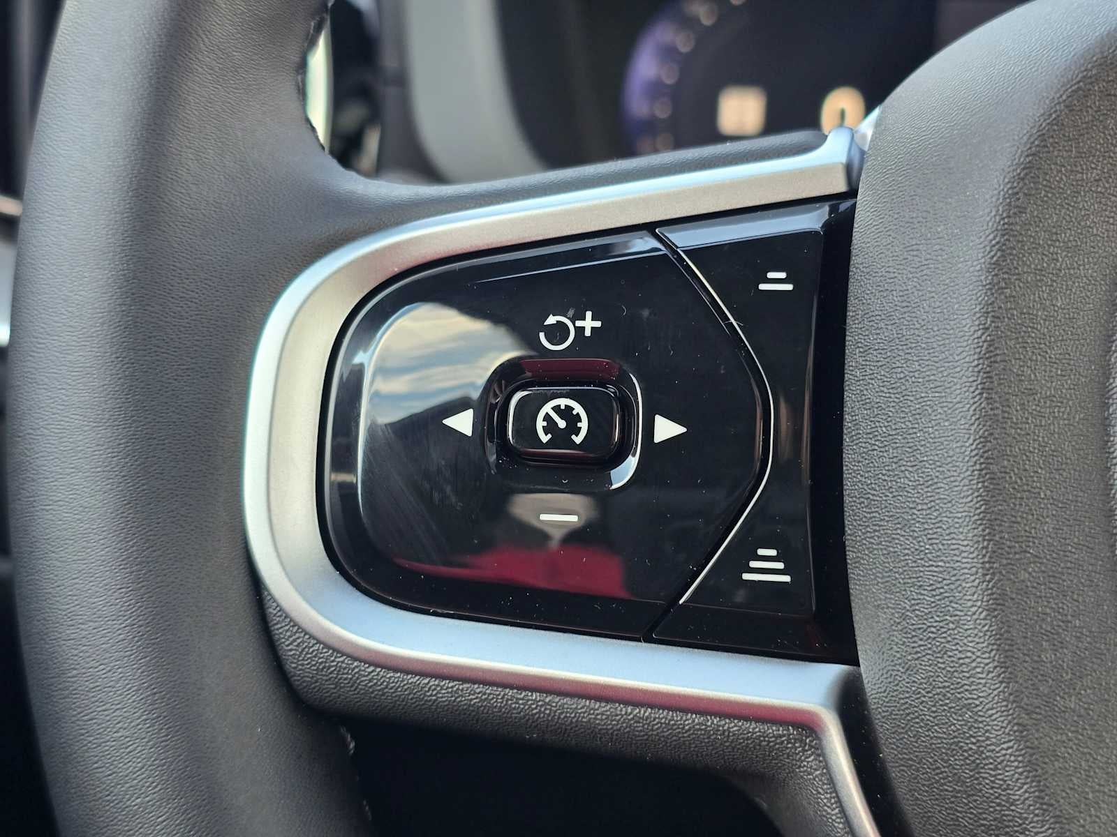 2026 Volvo XC60 Ultra Black Edition