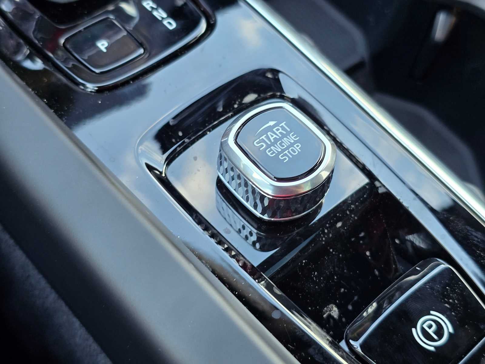 2026 Volvo XC60 Ultra Black Edition