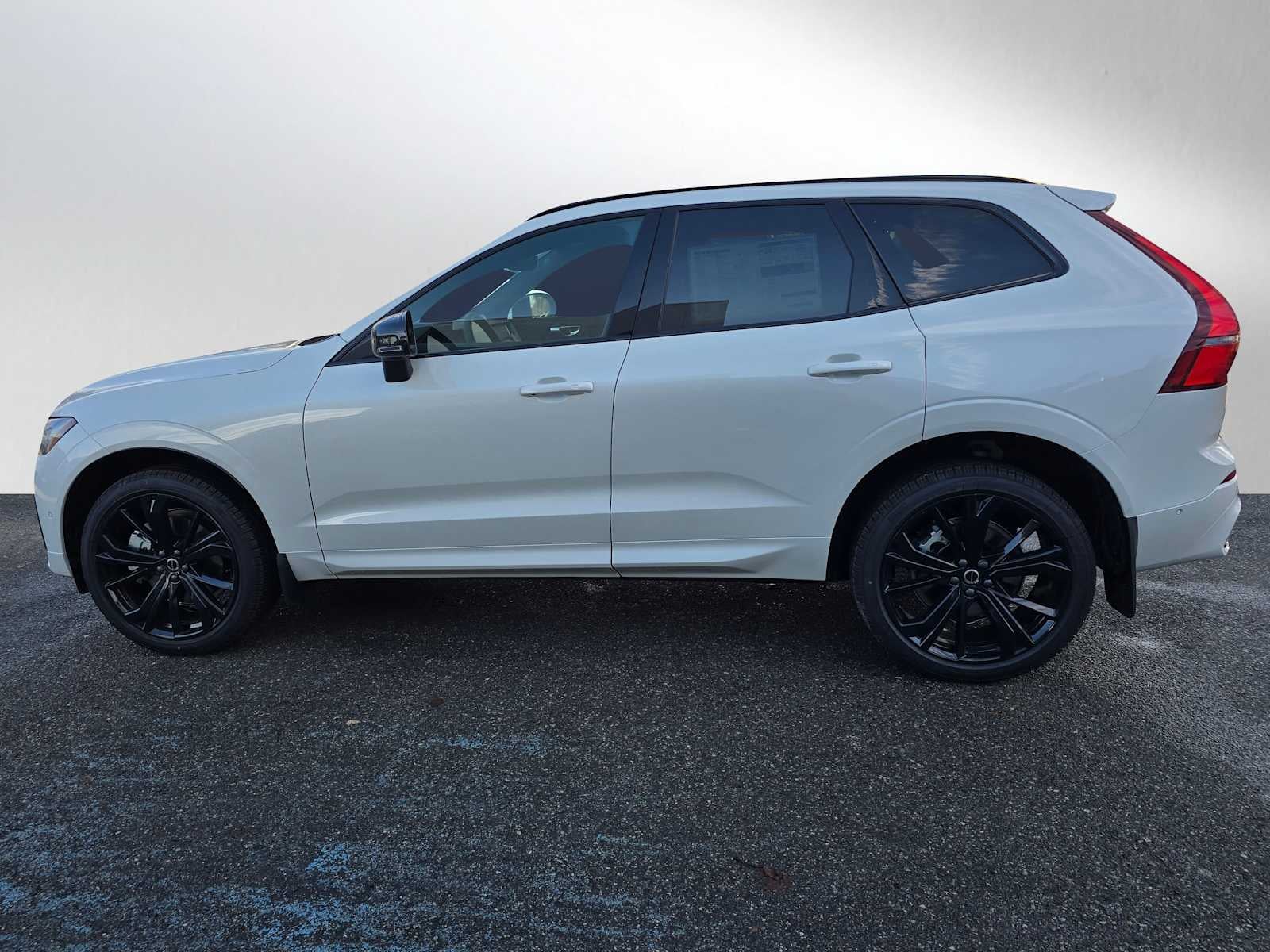 2026 Volvo XC60 Ultra Black Edition
