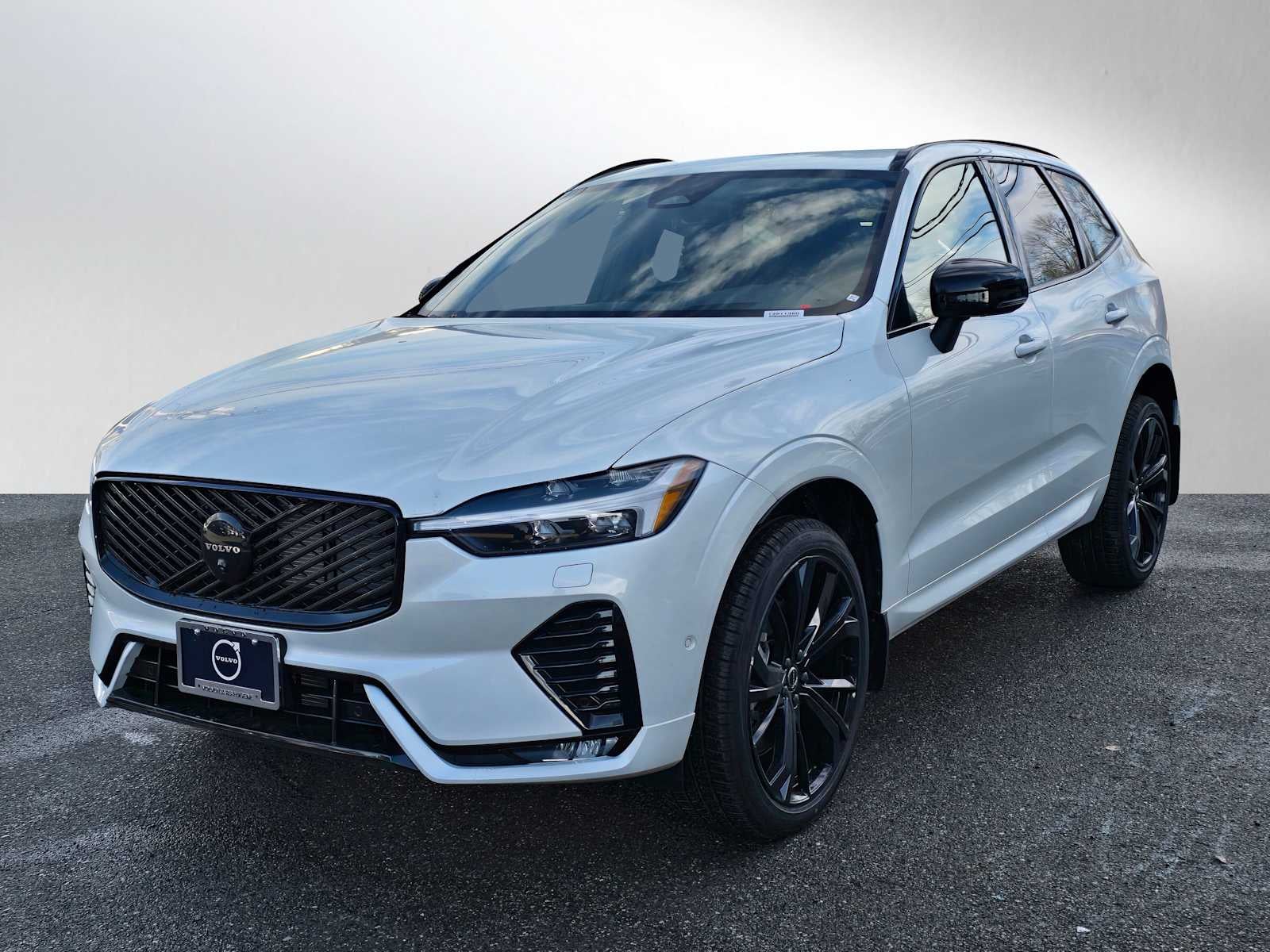 2026 Volvo XC60 Ultra Black Edition