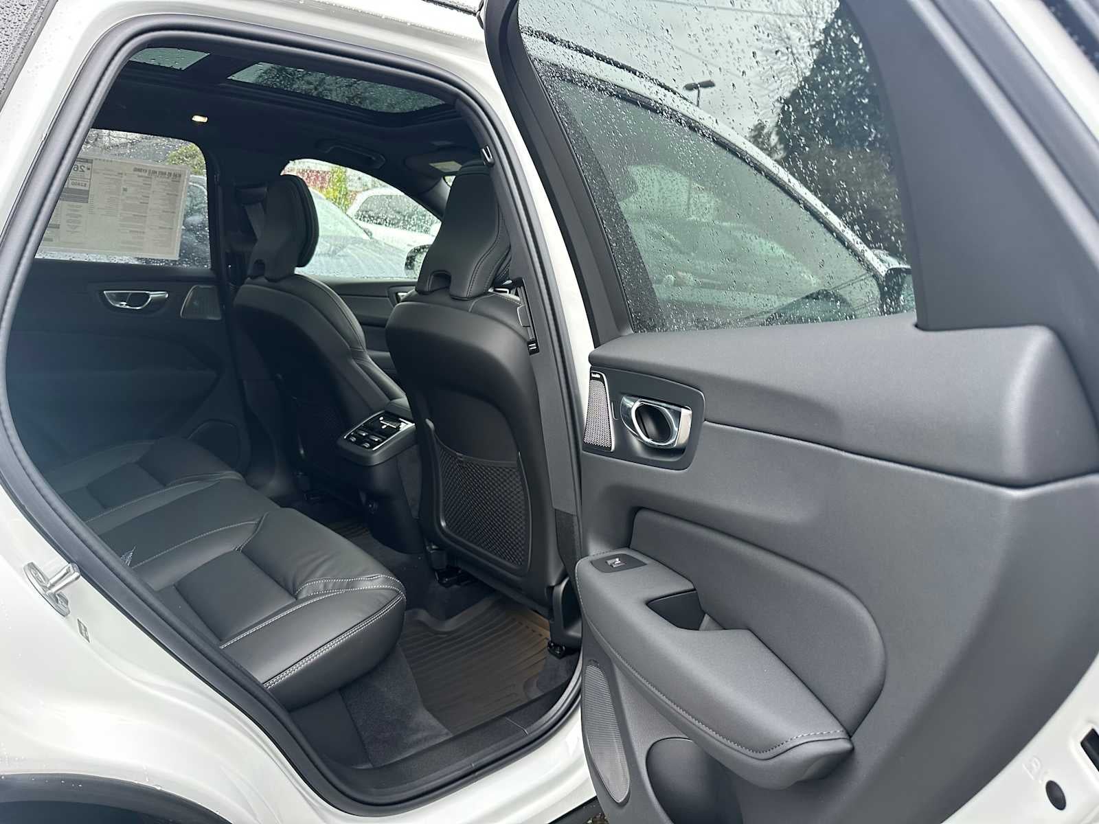 2026 Volvo XC60 Ultra Black Edition